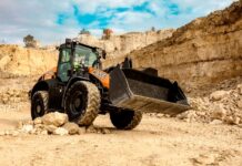 Case Takes on 100hp Segment with New 421G Wheel Loader